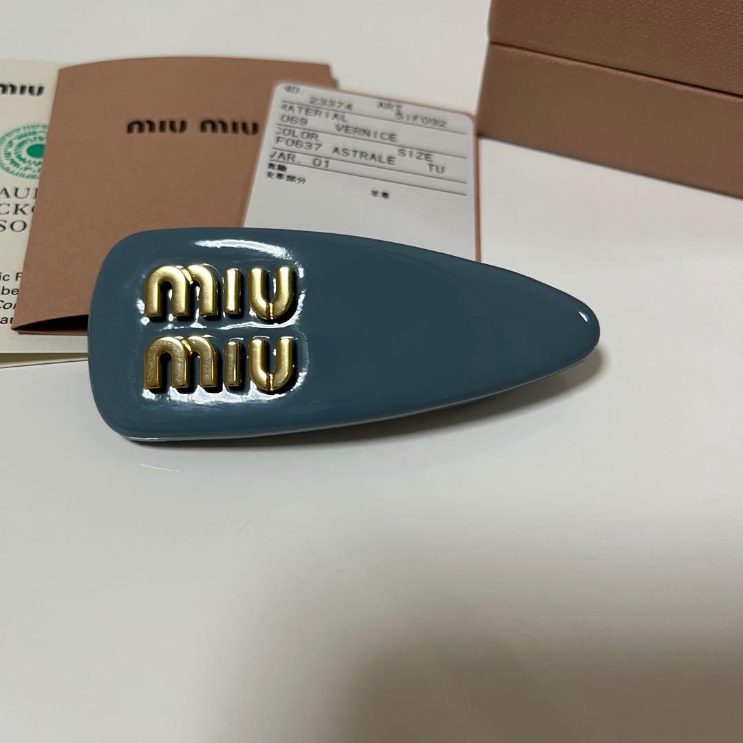 MIUMIU ヘアバレッタ ヘアピン