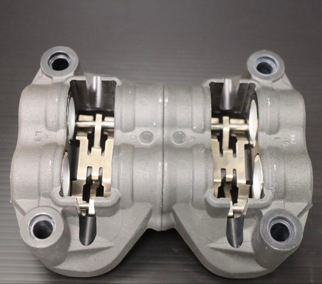 TOKICO ブレーキキャリパー 2個セット シルバー　cbr1000rr