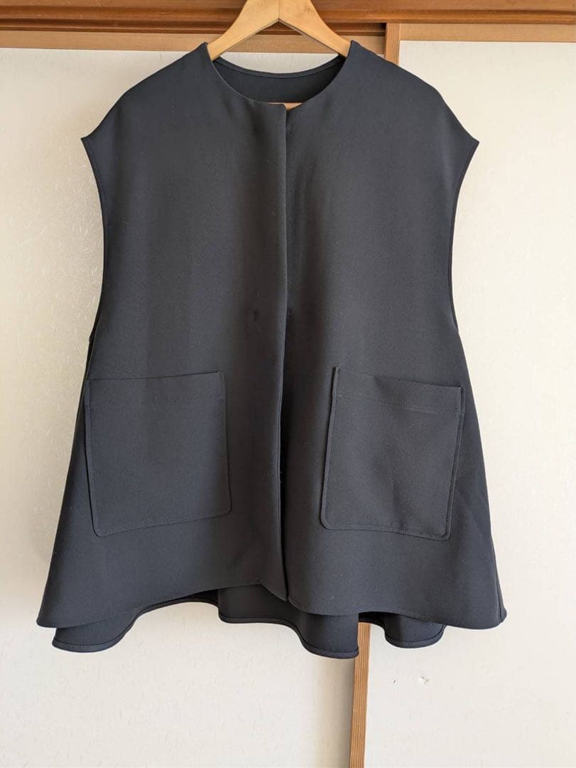 未使用近　ビアズリー ポケットジレ　ブラック　定価27,500