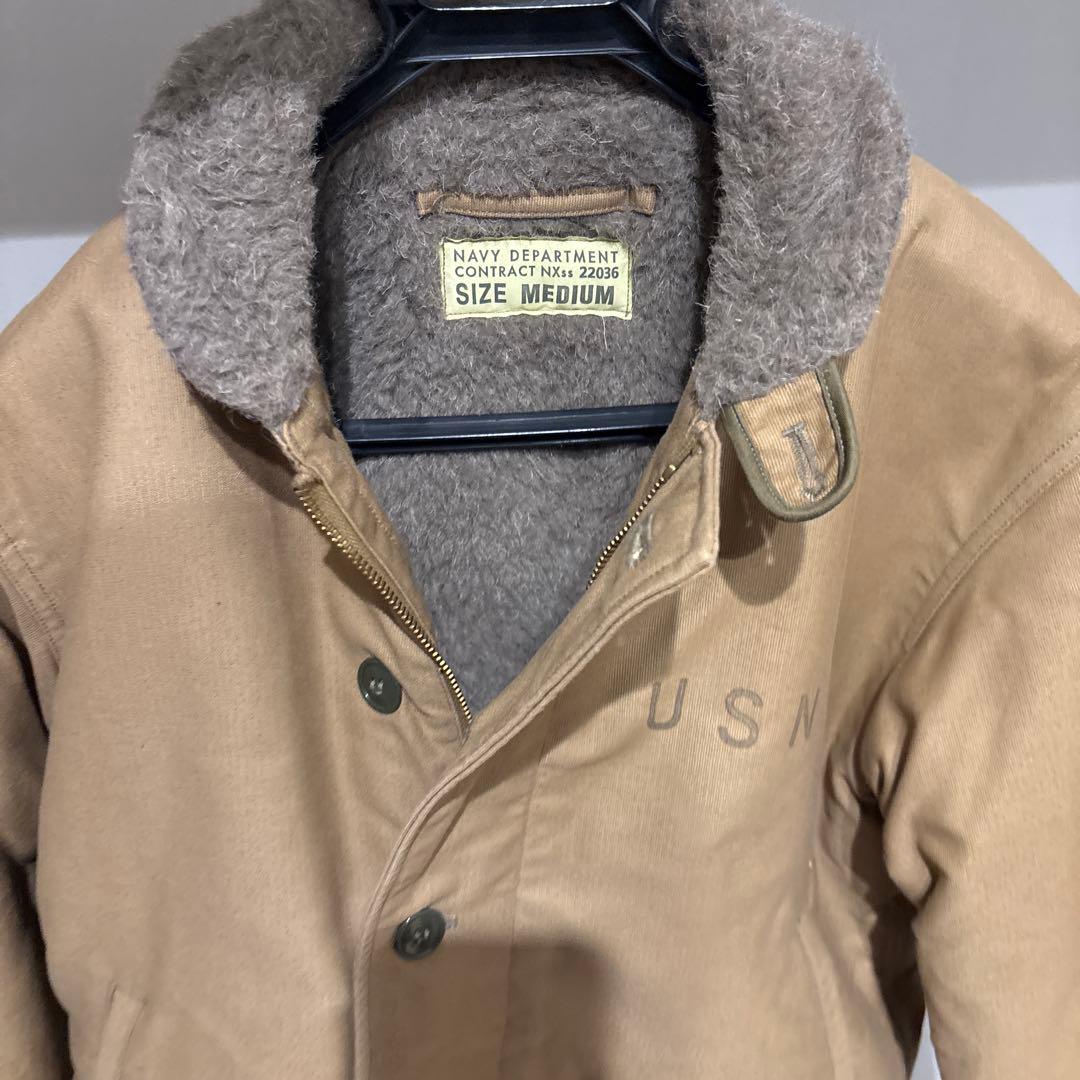 USNロゴ付きベージュミリタリージャケット