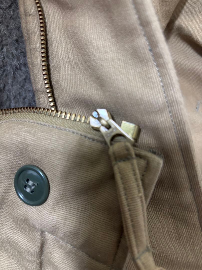 USNロゴ付きベージュミリタリージャケット