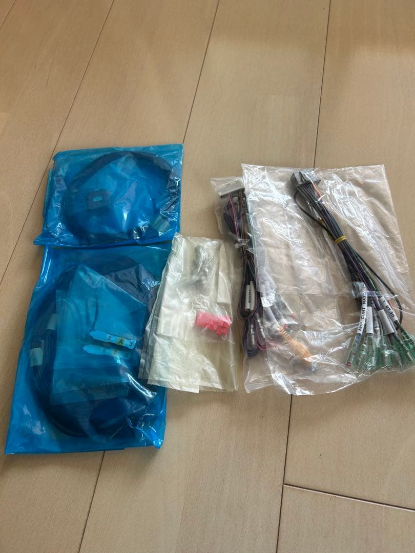 パナソニック CN-RE04D フルセグ ストラーダ　7インチ