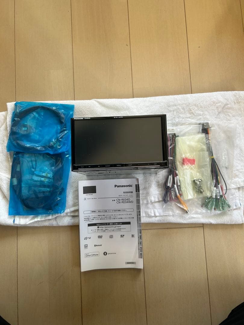 パナソニック CN-RE04D フルセグ ストラーダ　7インチ