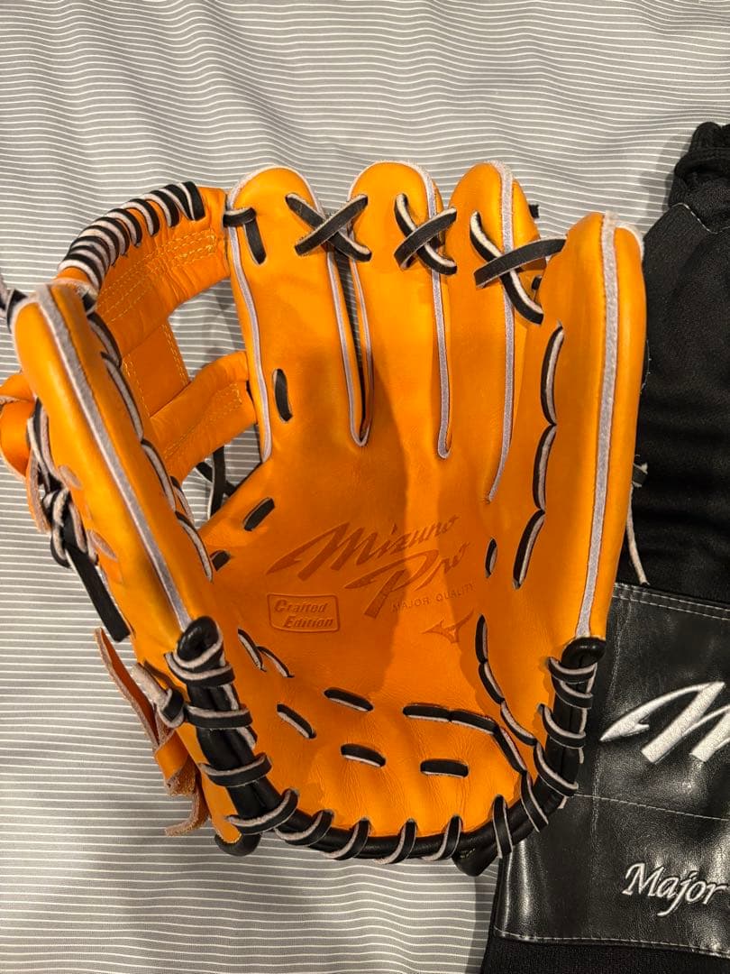 MIZUNO ミズノプロ 軟式 大人 坂本勇人モデル 収納袋付