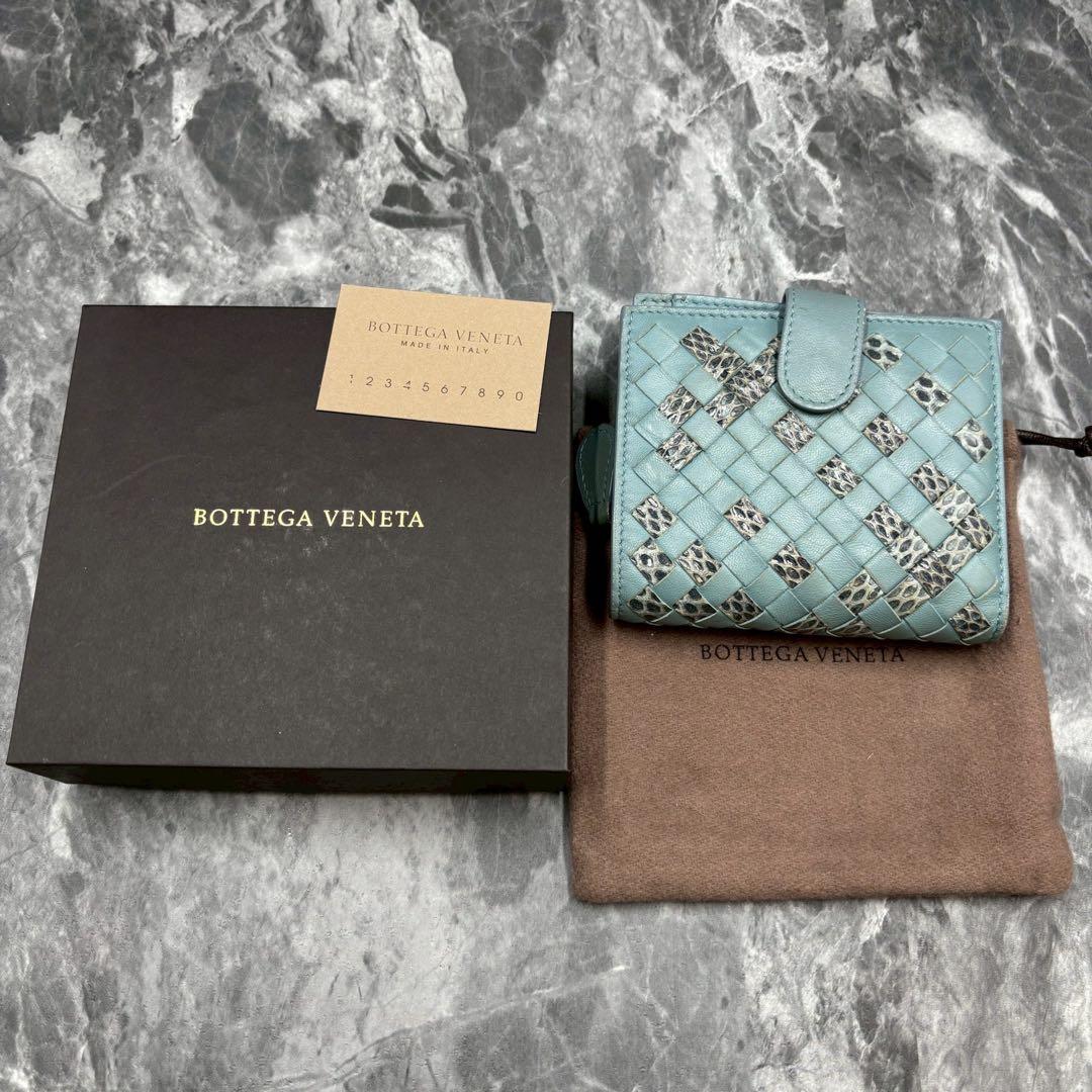 ÂÅÆ ✨ボッテガヴェネタ　アイヤーズ　二つ折り　パイソン