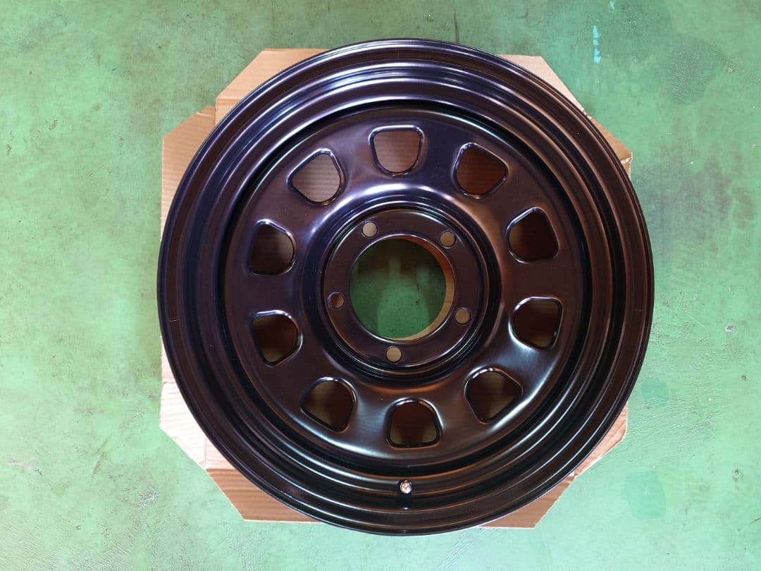 美品　②ジムニーシエラJB74黒 16 デイトナスチールホイール 2/2