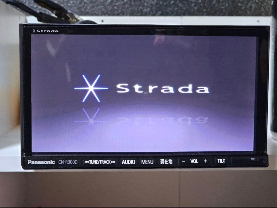 Panasonic strada カーナビ Bluetooth対応