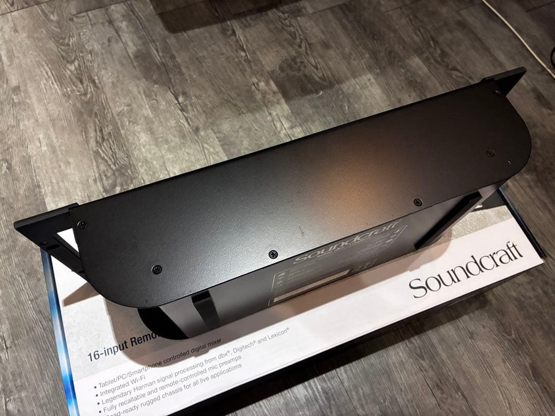 Soundcraft Ui16 デジタルミキサー