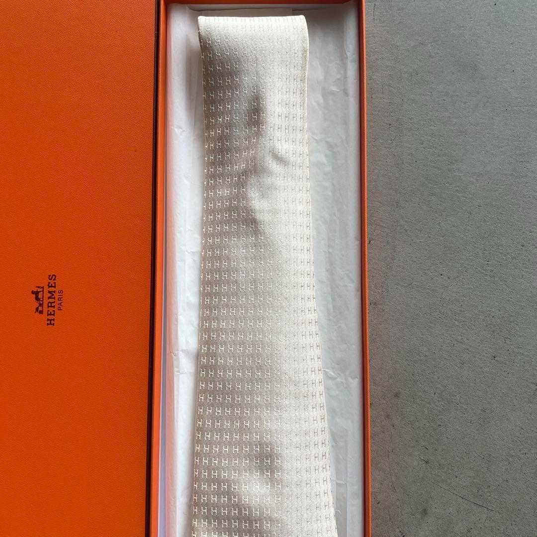 HERMES エルメス ネクタイ H柄 ファソネ 白ホワイト アイボリー