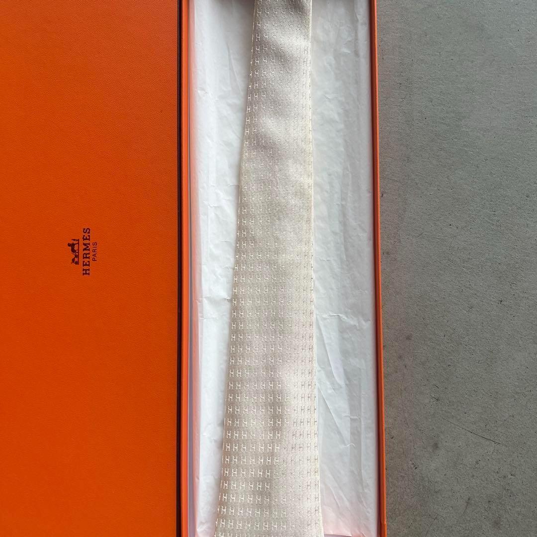 HERMES エルメス ネクタイ H柄 ファソネ 白ホワイト アイボリー