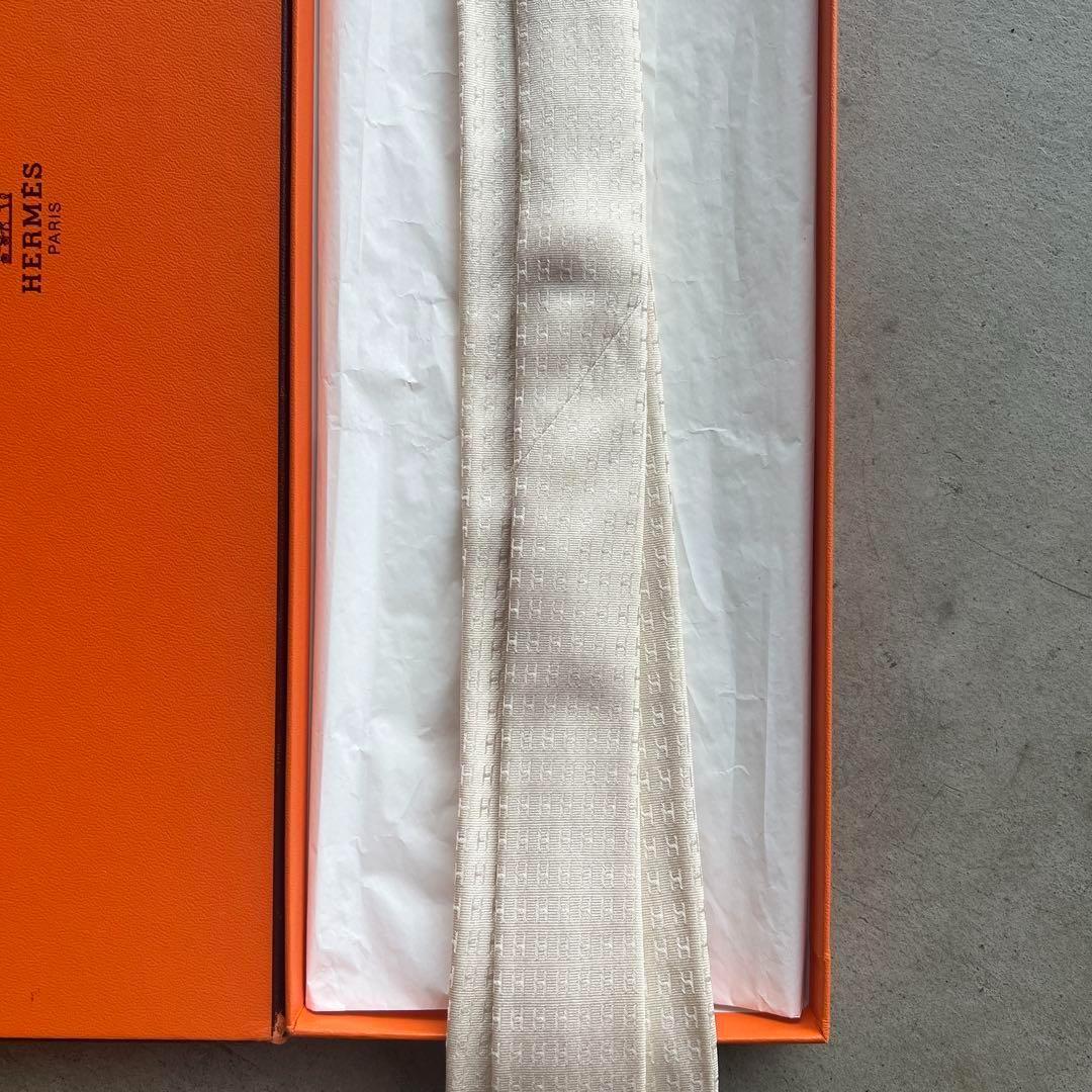 HERMES エルメス ネクタイ H柄 ファソネ 白ホワイト アイボリー
