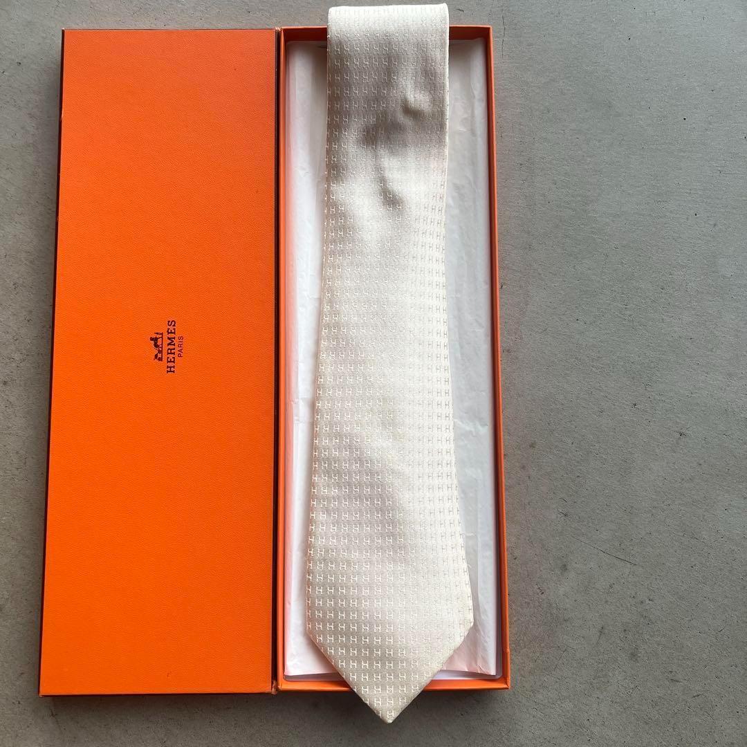 HERMES エルメス ネクタイ H柄 ファソネ 白ホワイト アイボリー