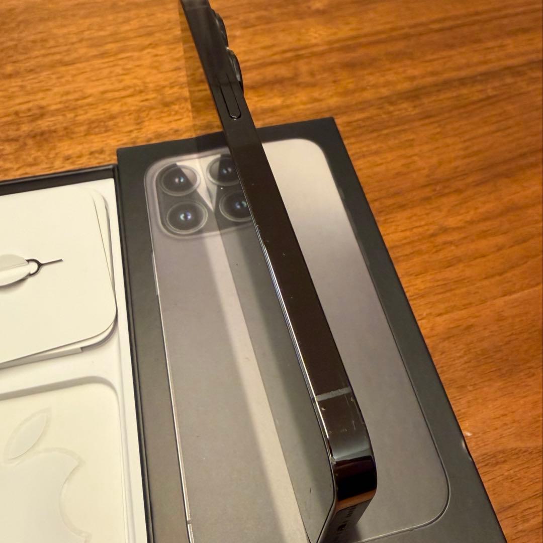 ★消去済★iPhone 13Pro 256GBグラファイトSIMロックなし77%