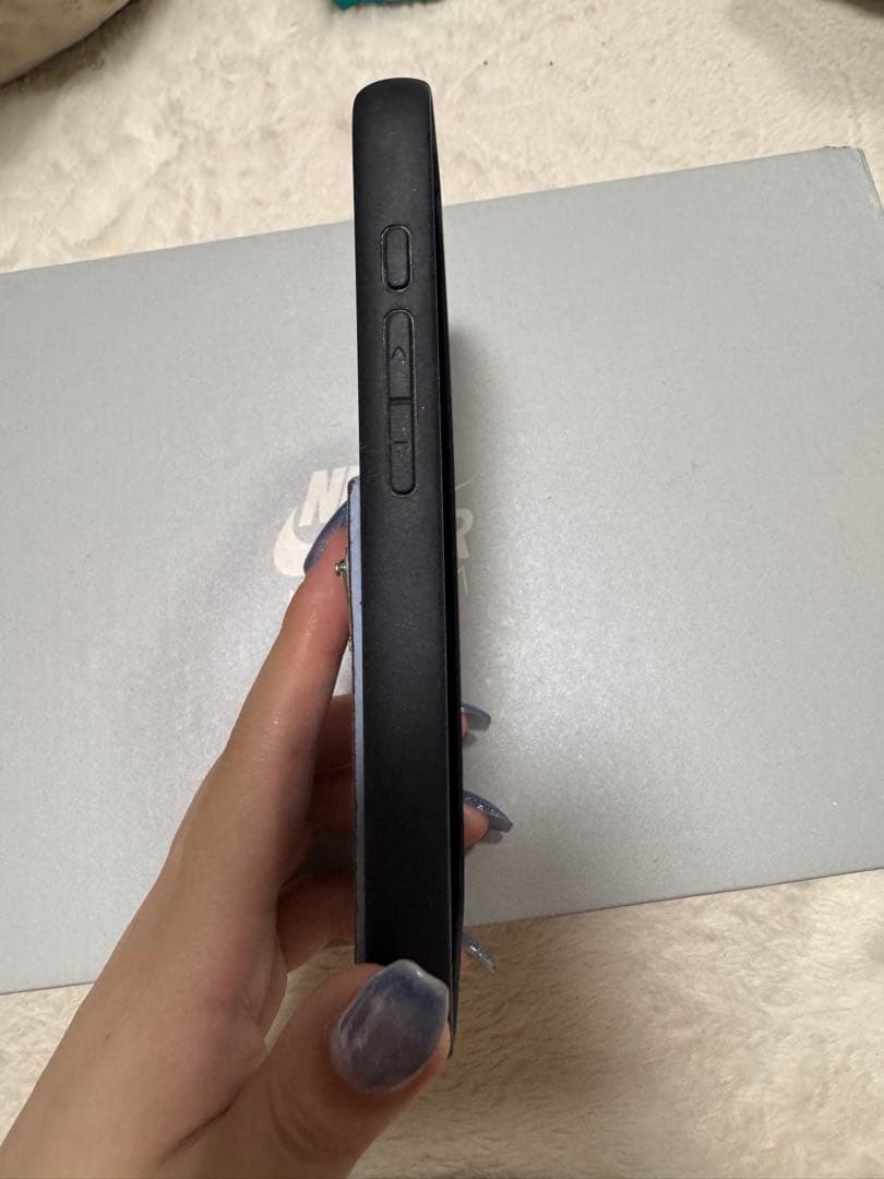 PRADA 水色 iPhone15proケース