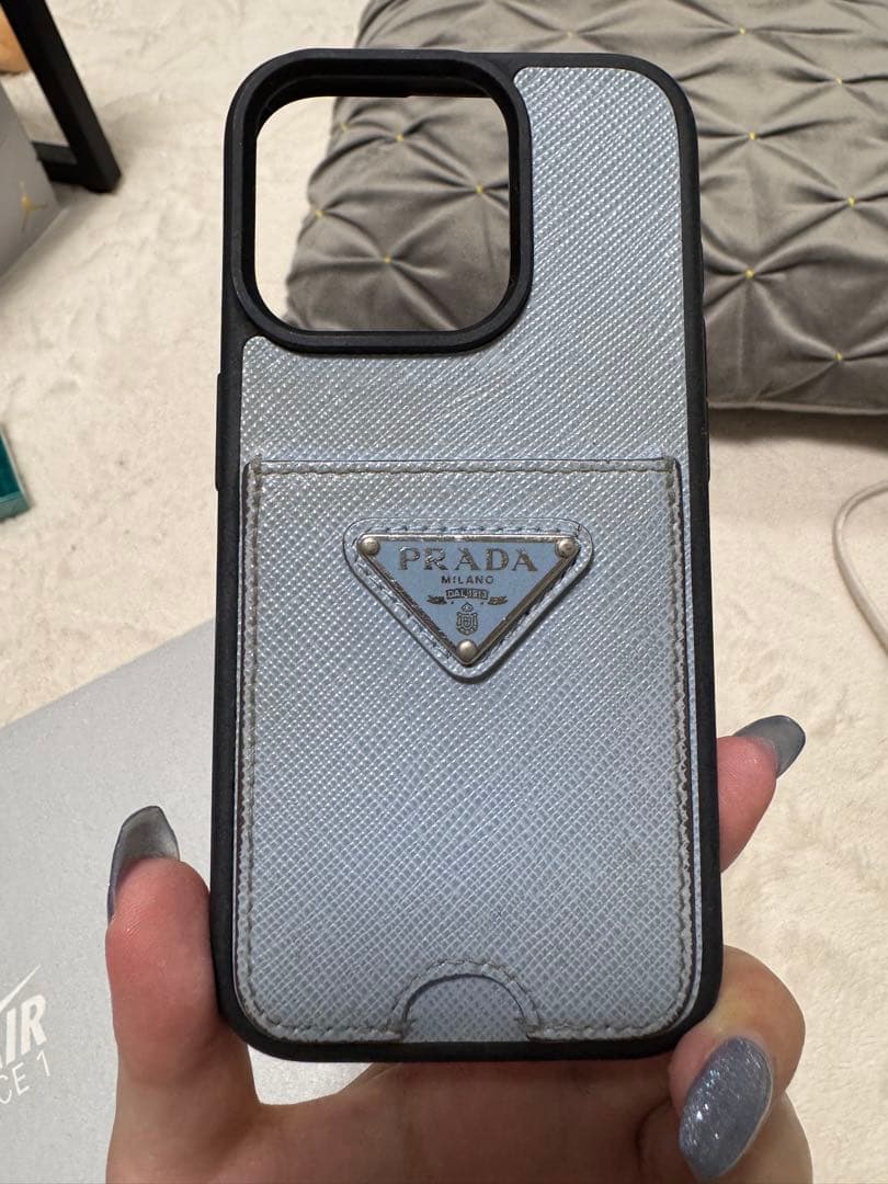 PRADA 水色 iPhone15proケース
