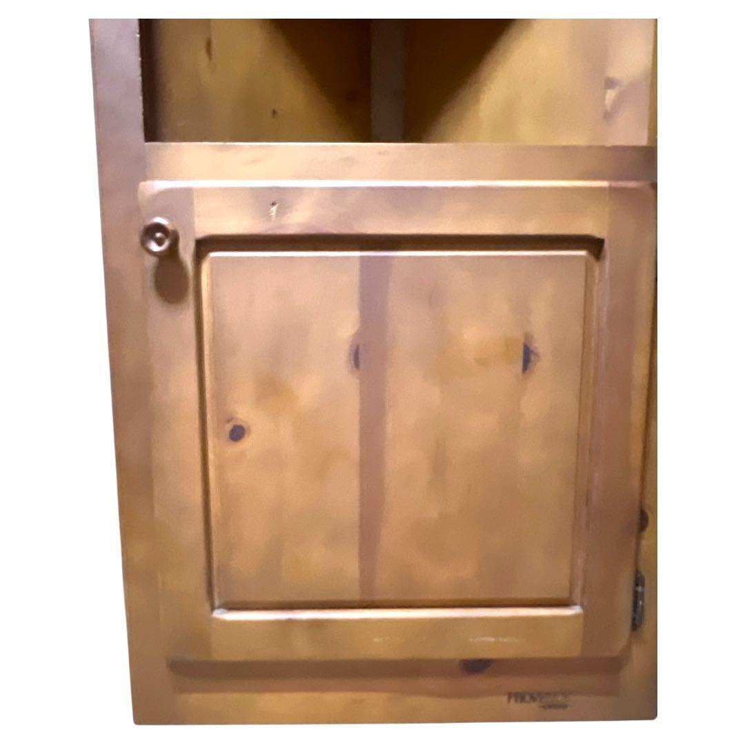 コスガのフレンチ・カントリー家具シリーズ、Provenceの コーナーシェルフ