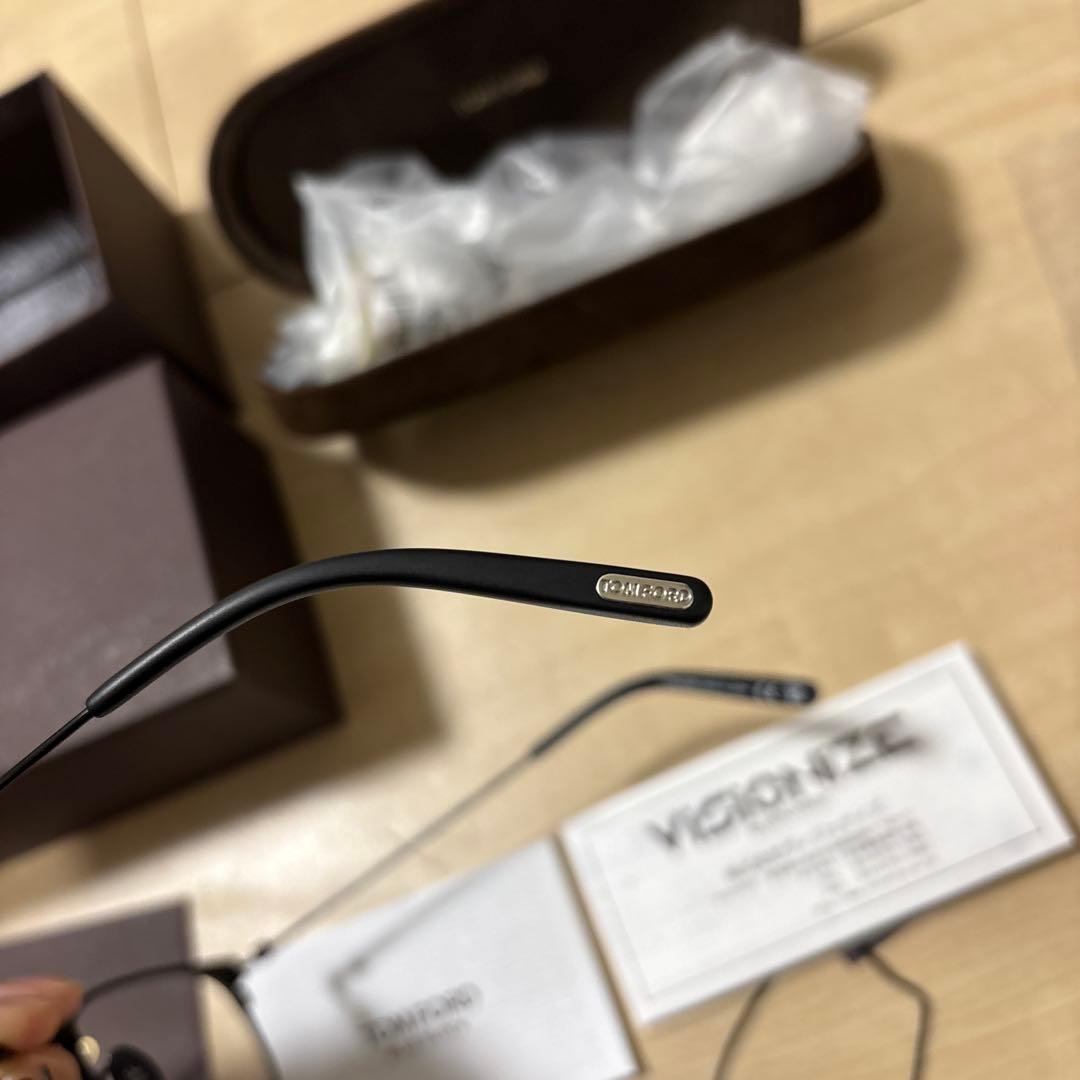 TOM FORD titanium ブラック/シルバー　TF5864DB-005