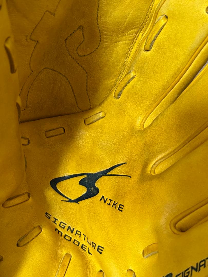 【軟式・右投げ】NIKE 上原浩治モデル 投手用グローブ＆ボール3個セット