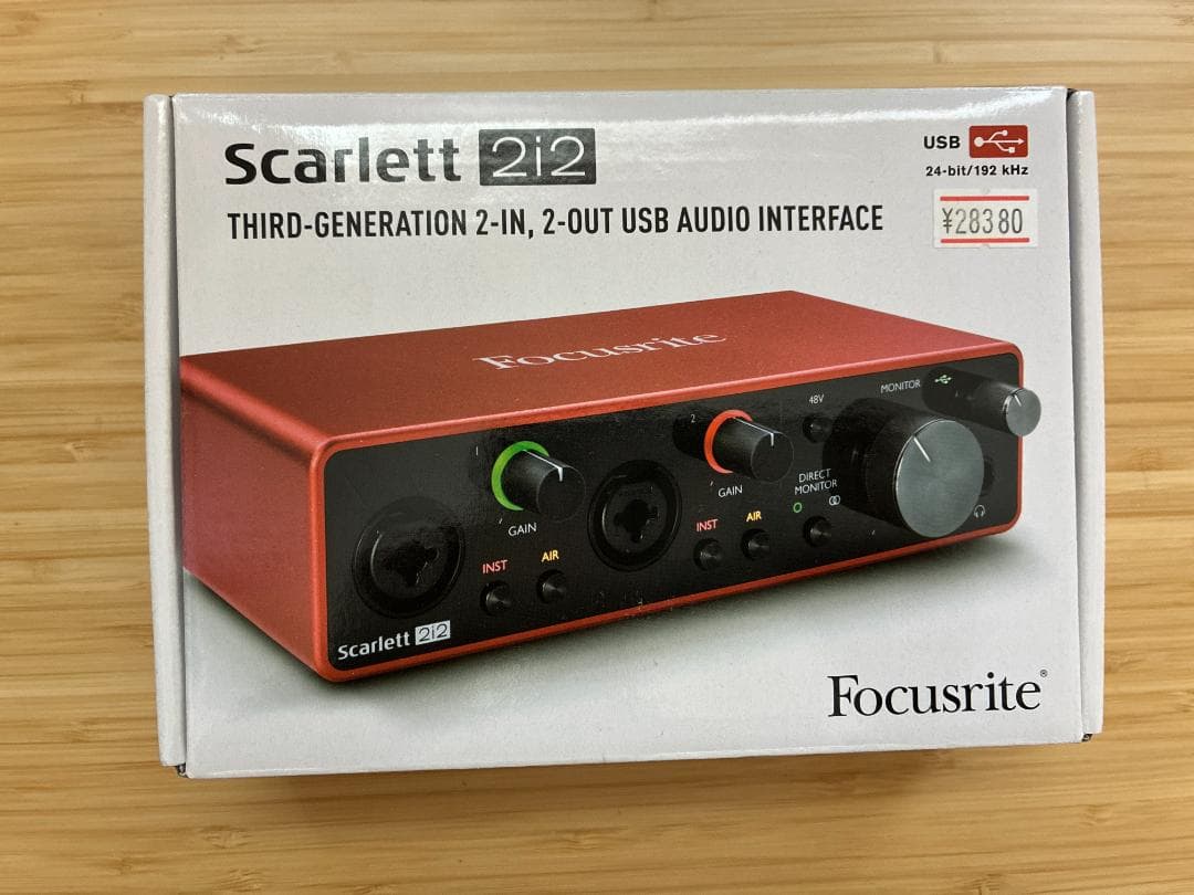 Focusriteオーディオインターフェース(Scarlett 2i2)