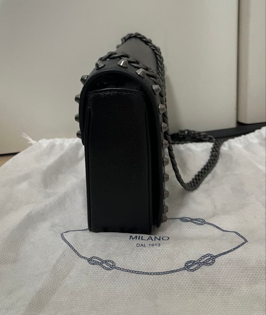 【新品未使用】PRADA スタッズ チェーンショルダーバッグ　ブラック