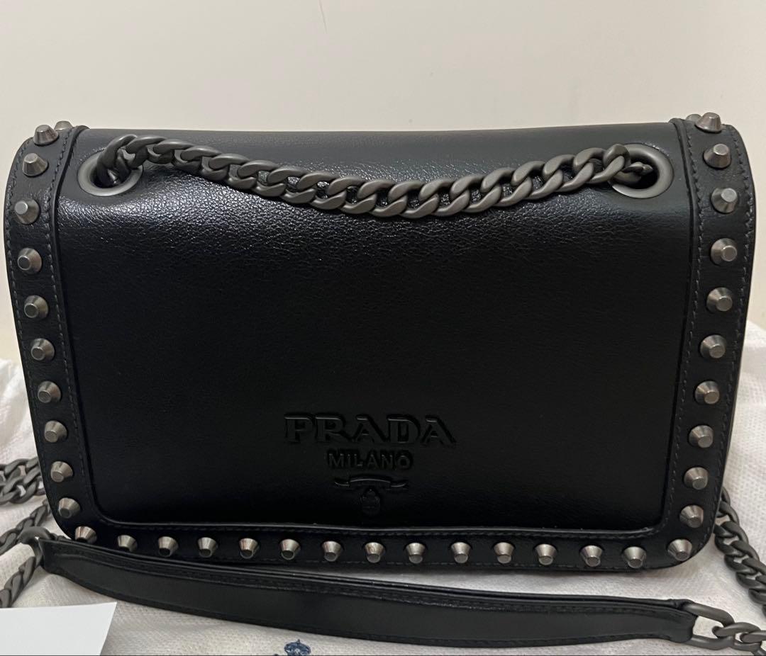 【新品未使用】PRADA スタッズ チェーンショルダーバッグ　ブラック