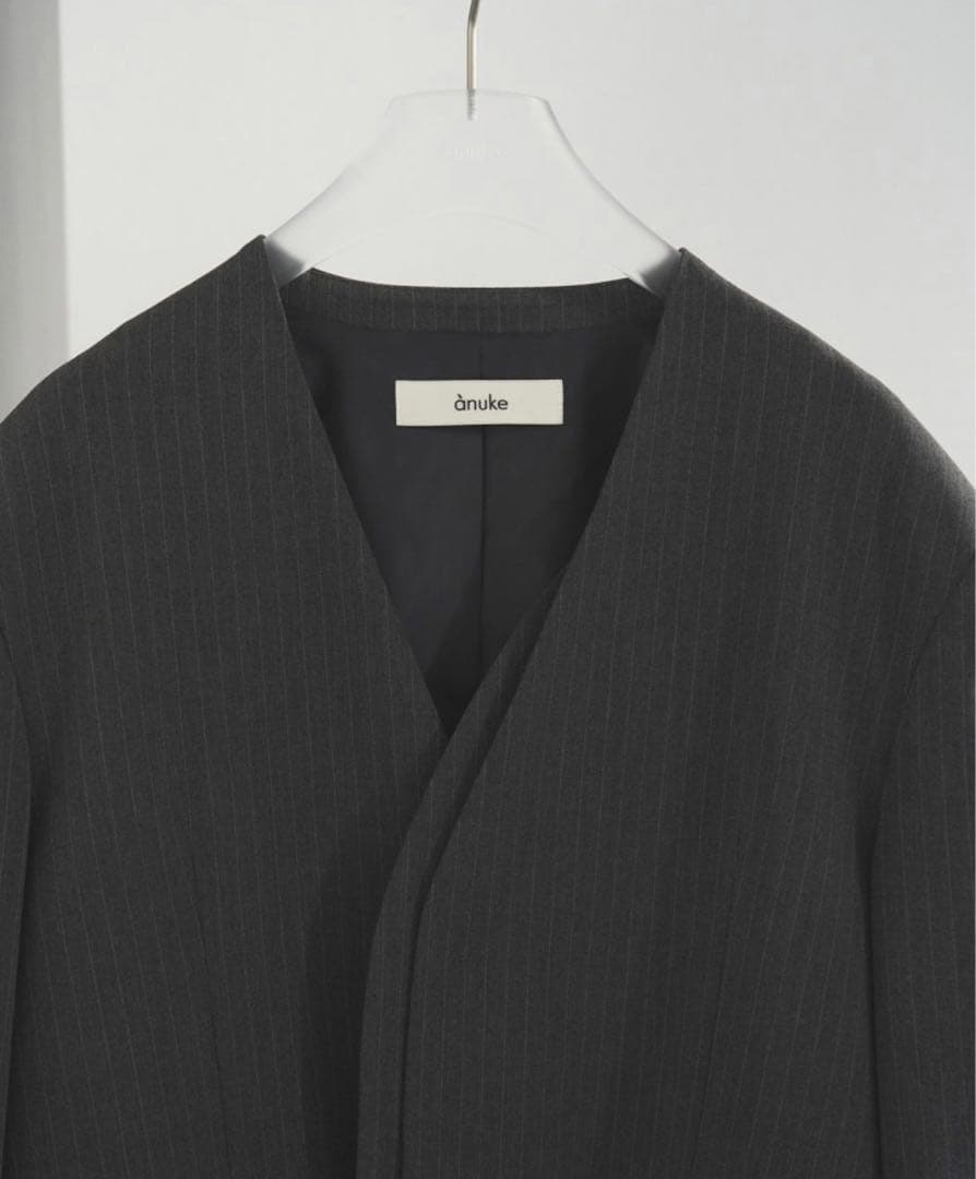anuke ノーカラーグレージャケット ストライプ