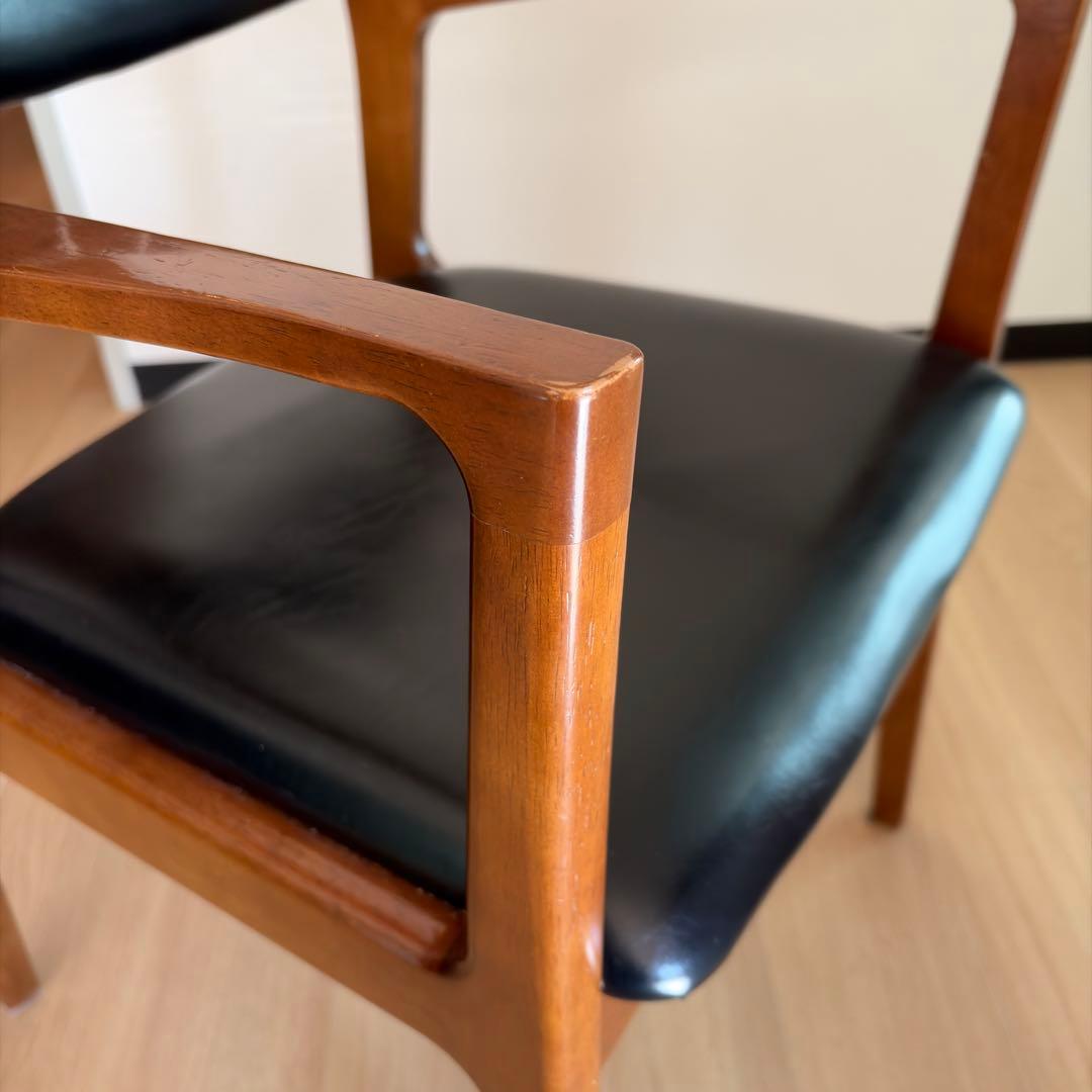 【引取価格】カリモク60+ ダイニングアームチェア スタンダードブラック