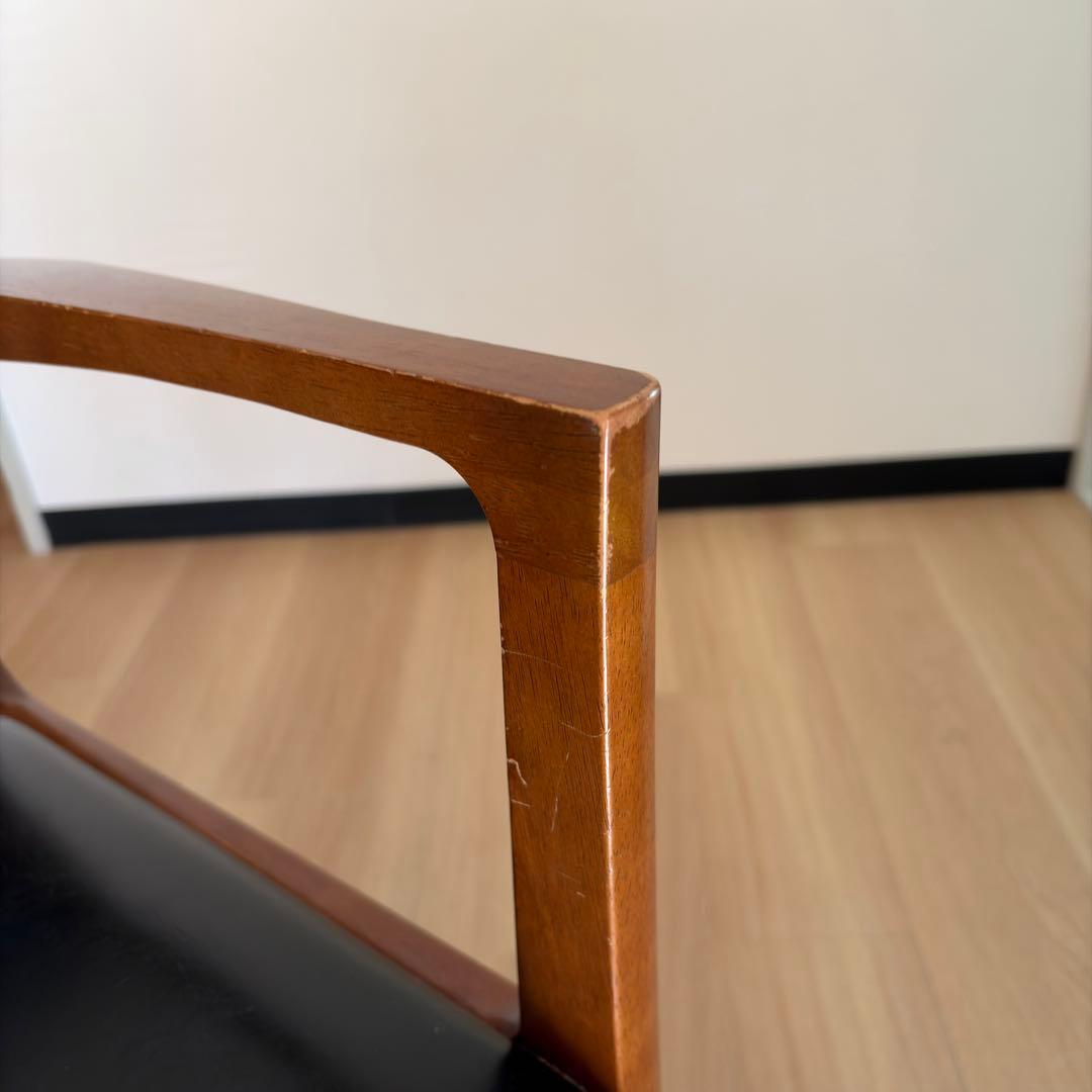 【引取価格】カリモク60+ ダイニングアームチェア スタンダードブラック