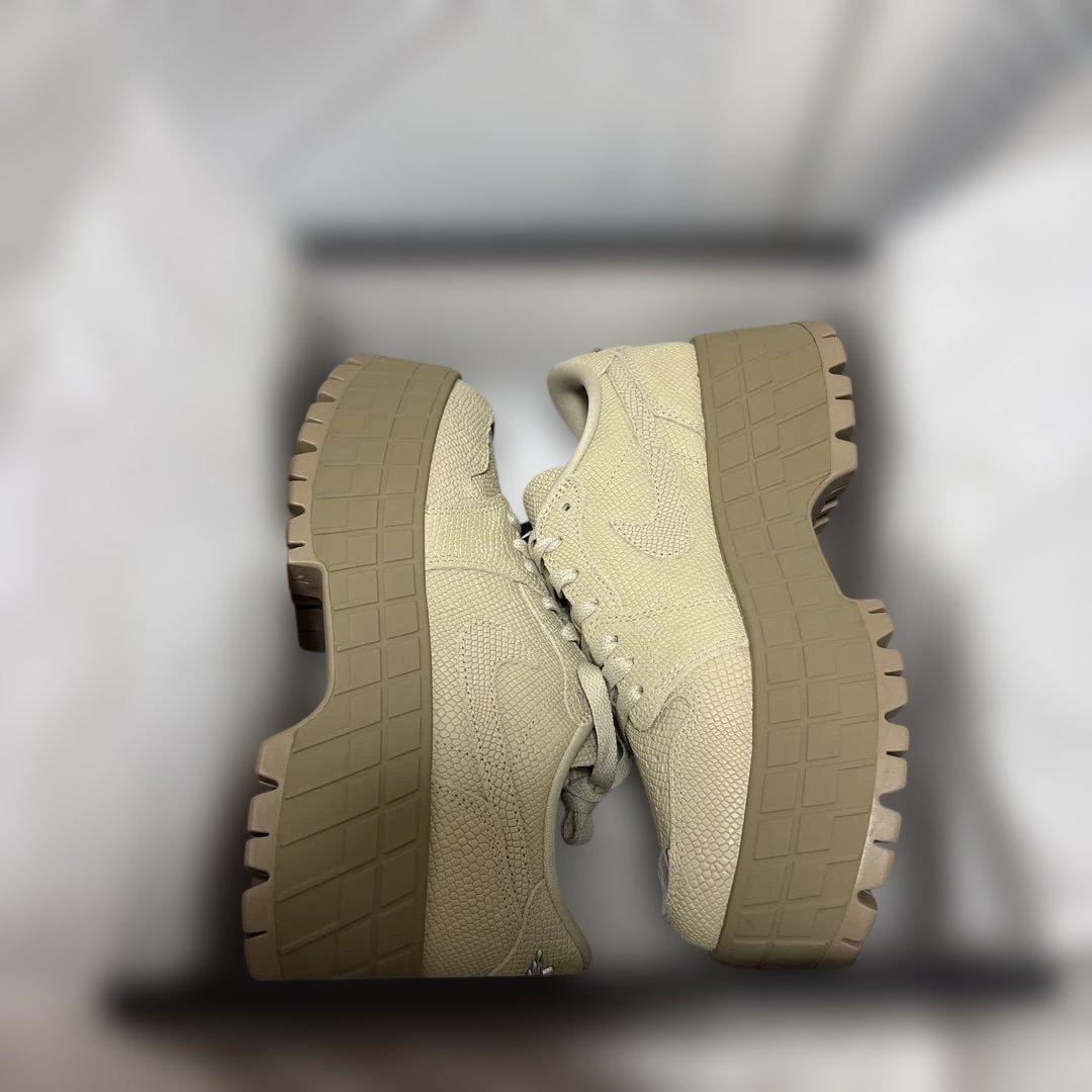 新品NIKE ウィメンズ エア ジョーダン 1 ブルックリン 厚底 24.5cm