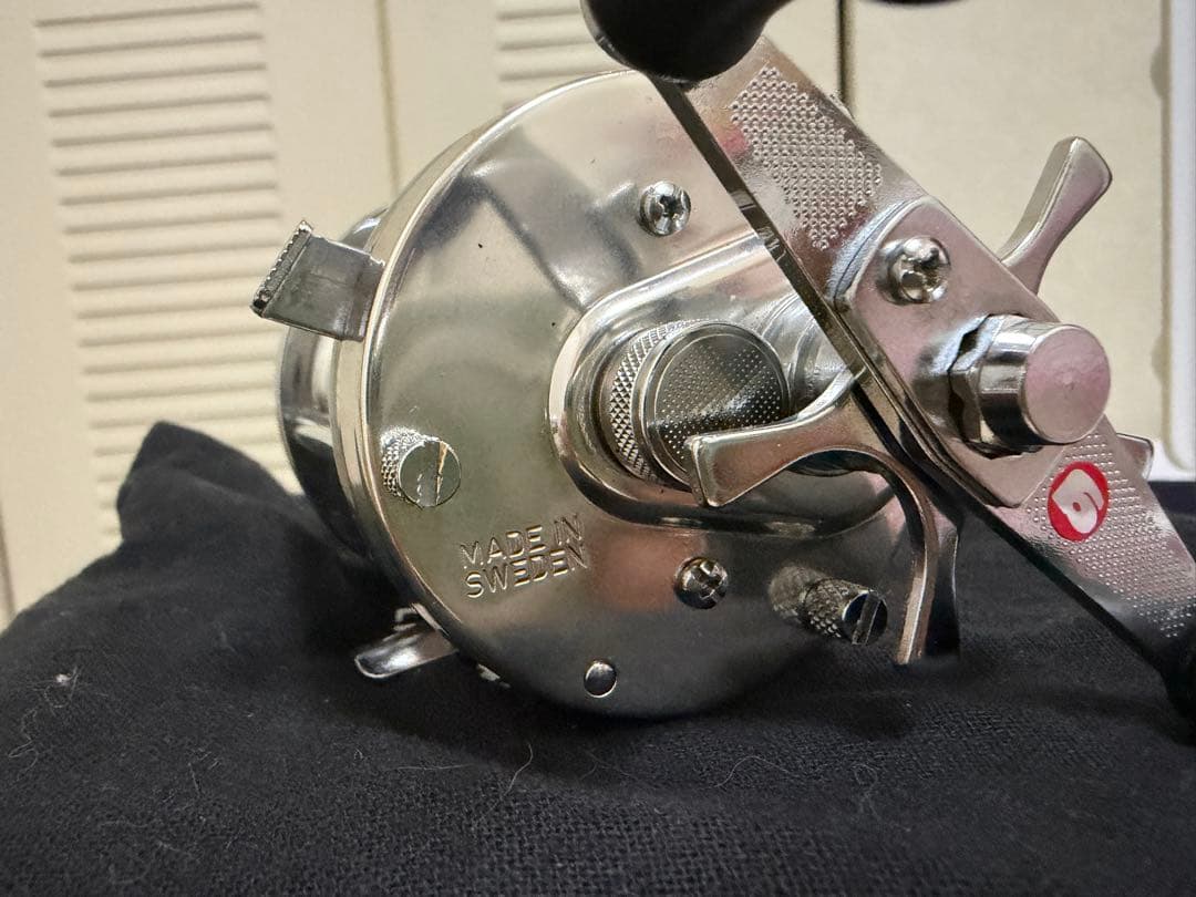 アブ 6500CSロケット ファクトリーチューンSILVA 雷魚 バス 怪魚