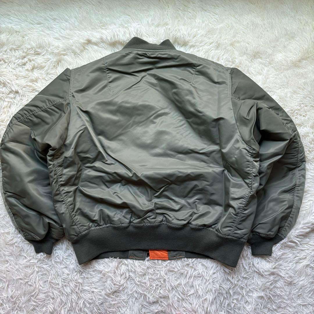 未使用級✨ BEAMS サーモライト MA-1 リラックスフィット L カーキ