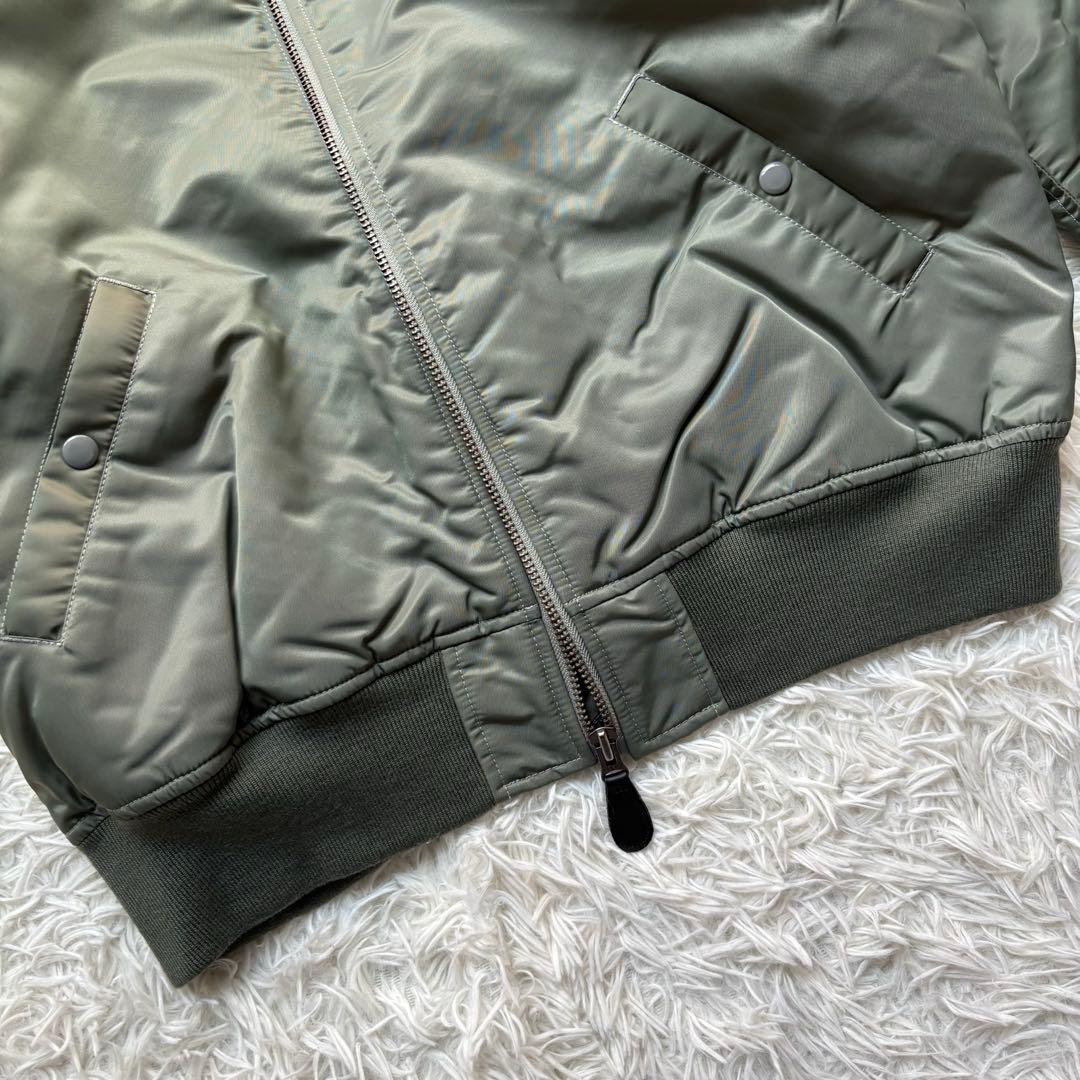 未使用級✨ BEAMS サーモライト MA-1 リラックスフィット L カーキ