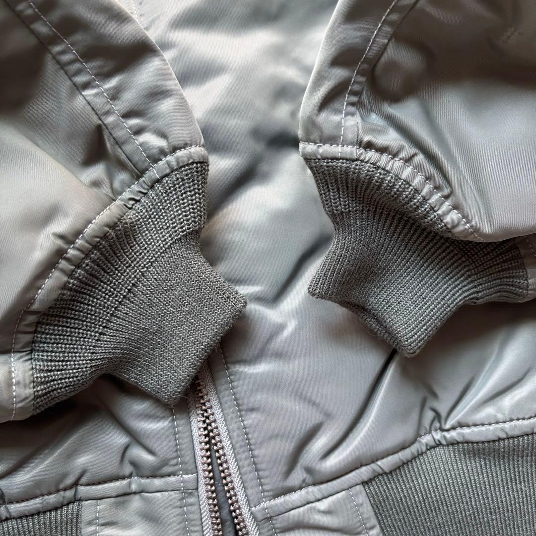 未使用級✨ BEAMS サーモライト MA-1 リラックスフィット L カーキ