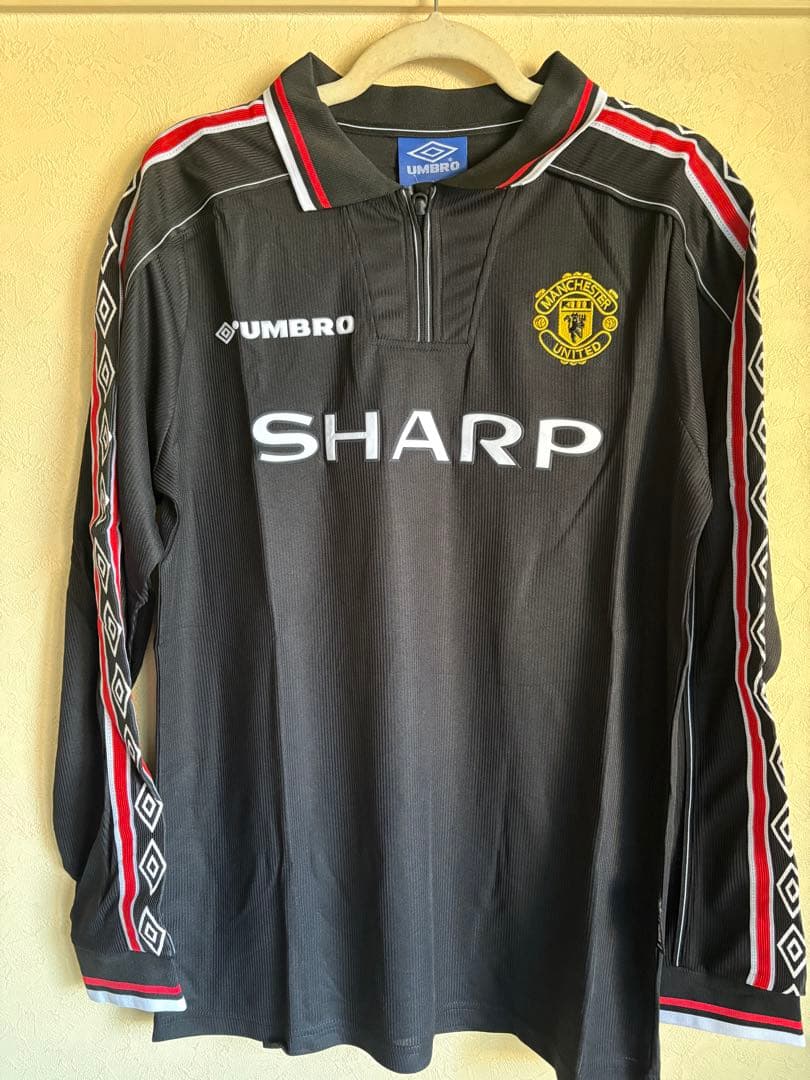 Manchester United Umbro ブラック ジャージ 1999