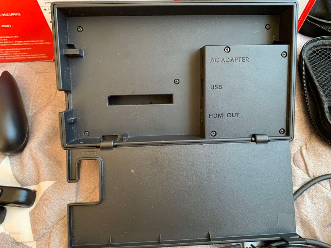 Nintendo Switch 本体　ケース付き