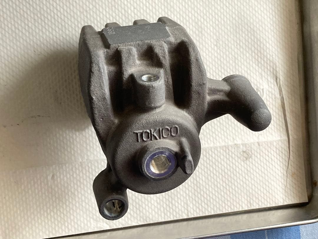 リアキャリパー 【17】 純正ピストン 分解清掃 ゼファー・ZRX400他車種