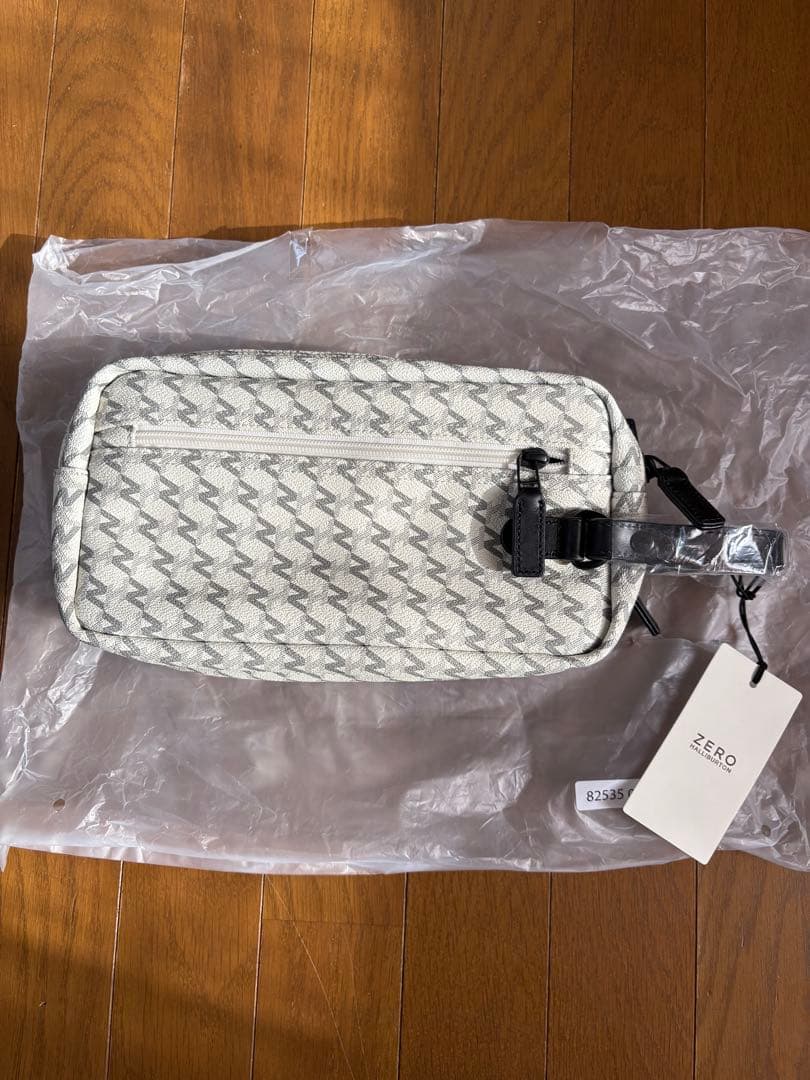 新品未使用ゼロハリバートン　モノグラムカートポーチ