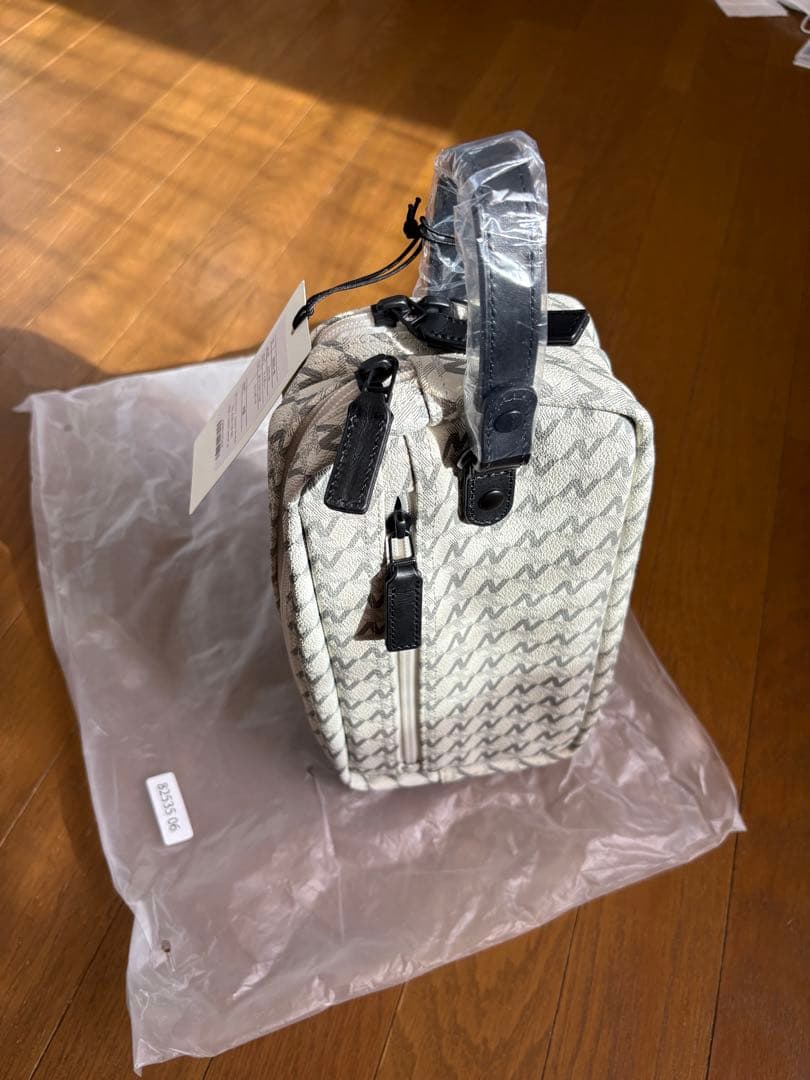 新品未使用ゼロハリバートン　モノグラムカートポーチ