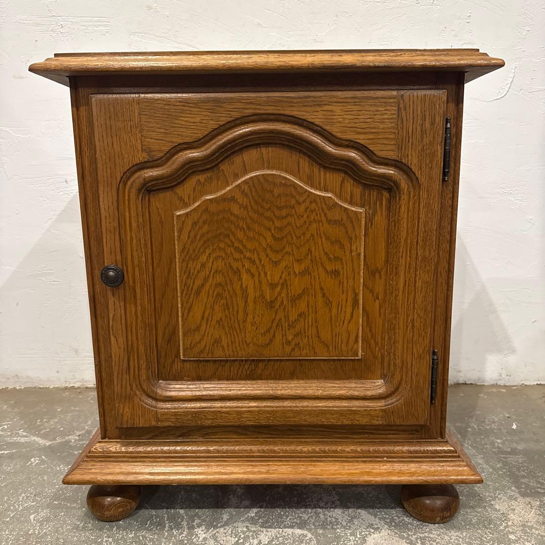 ビンテージ　サイドテーブル　ベッドサイドテーブル　2