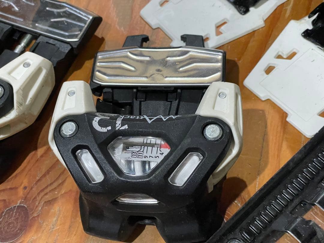 TYROLIA チロリア アタック13 取付ジグ付き