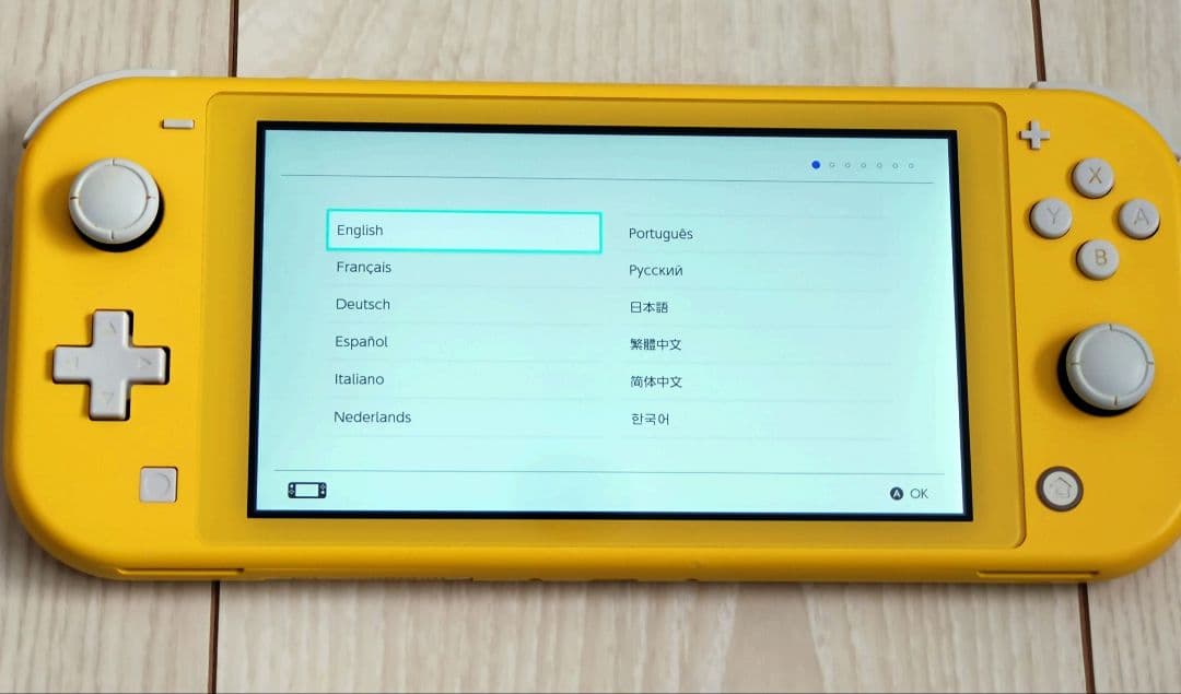 す*し様 Nintendo Switch Lite イエロー 本体 ACアダプタ