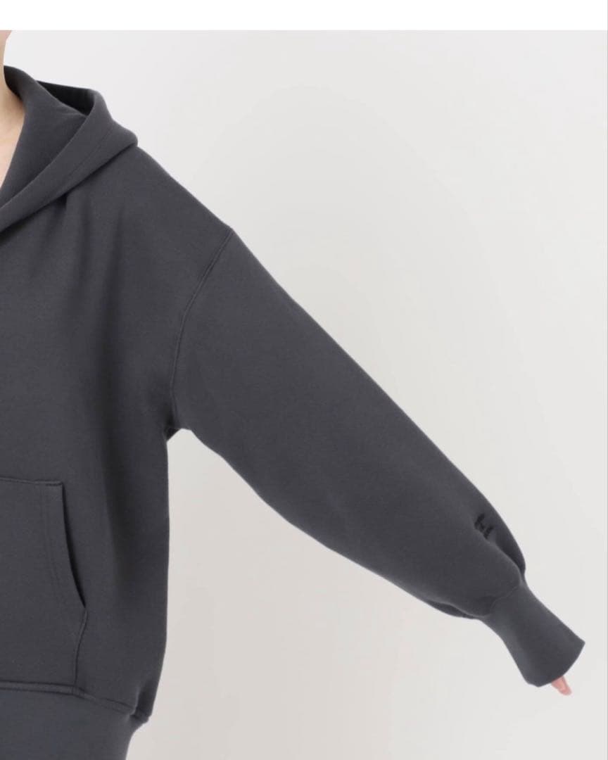 【新品未使用タグ付き】AMERICANA ワイドフルジップフーディー/ブラックC