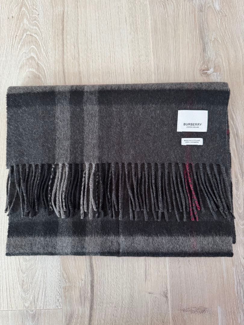 ✳︎タンク✳︎ BURBERRY カシミヤ マフラー グレー系 チェック柄