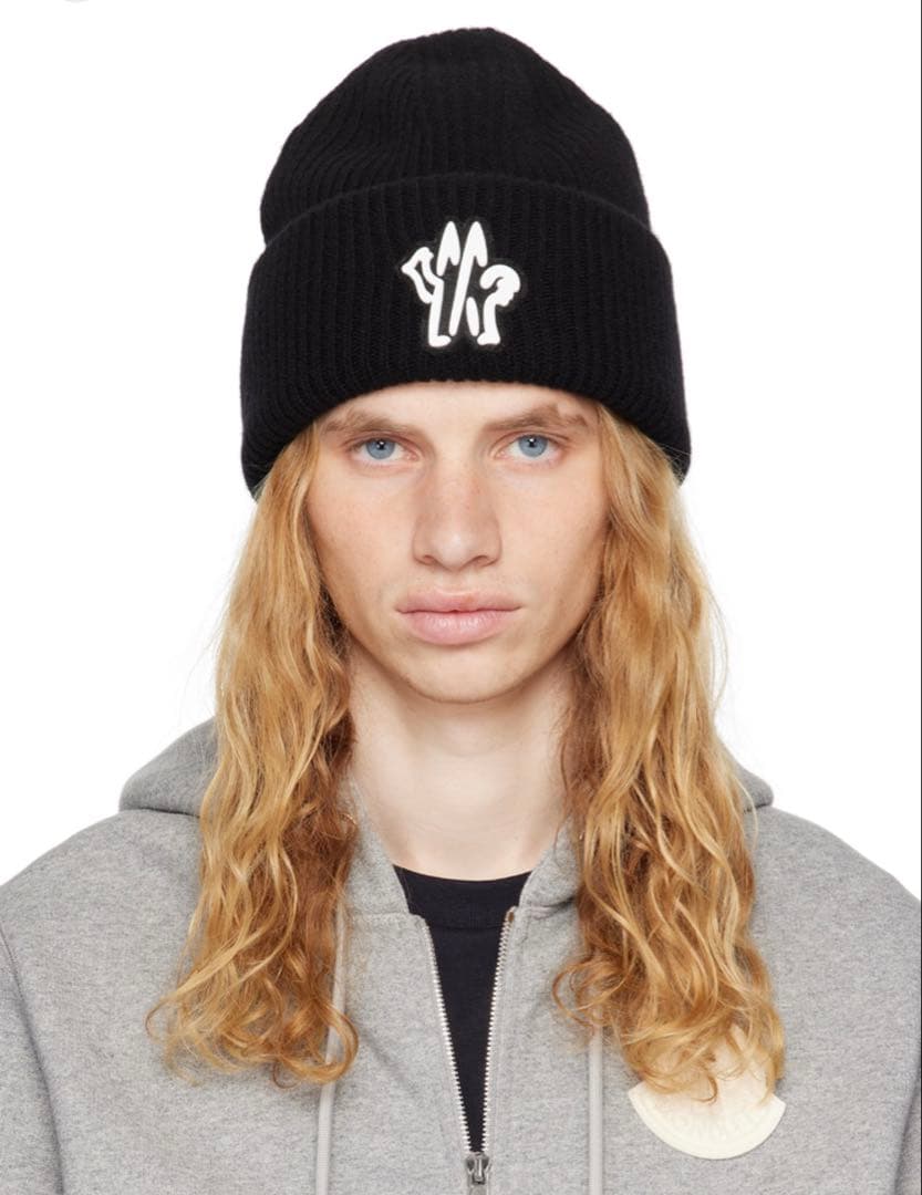 tさん専用モンクレール　ニット帽　新品　メンズレディース兼用