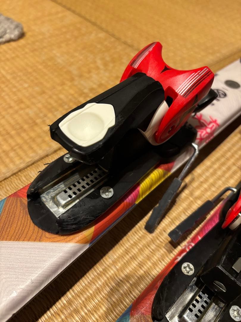 atomic スキー板130cm 女の子 ジュニア用 カービング