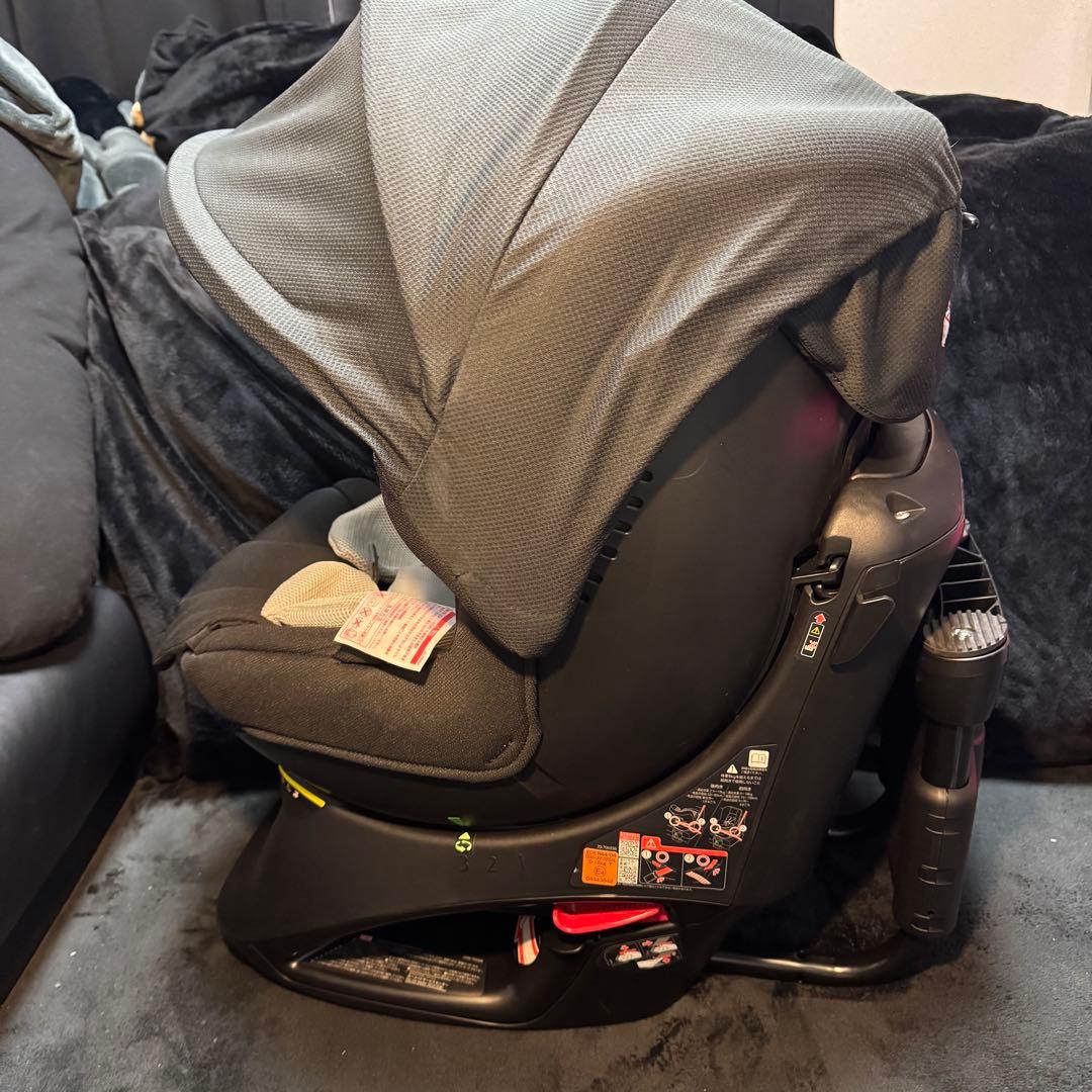 美品 AILEBEBE エールべべ クルットNT2 チャイルドシート 回転式