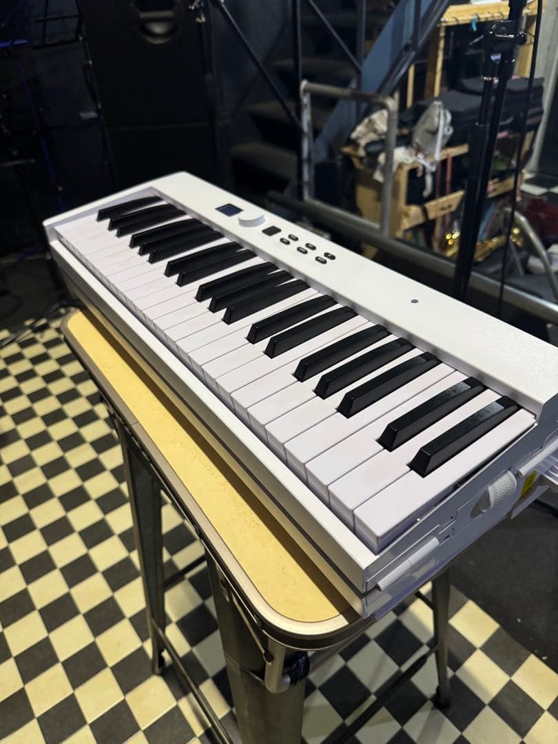 CARINA 88鍵 ホワイト電子ピアノ　折りたたみ　美品