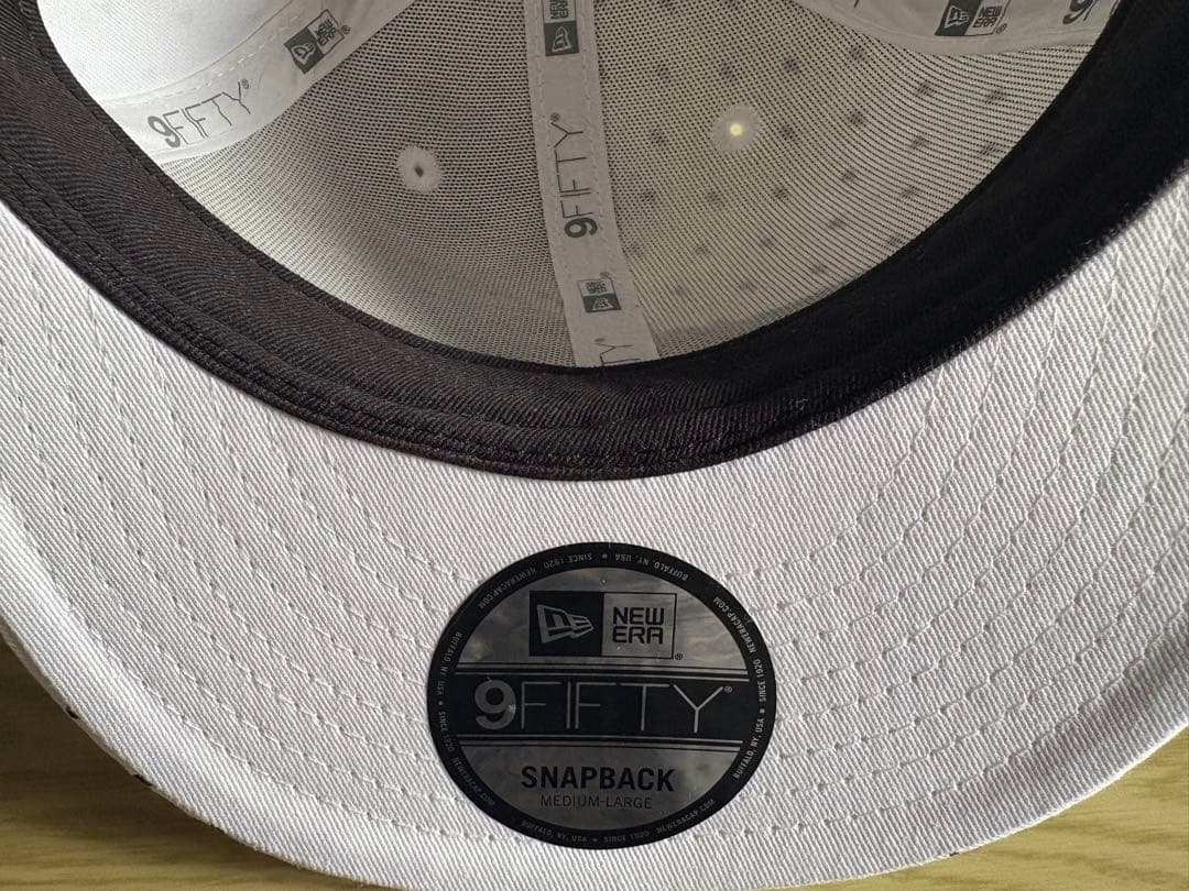 NEW ERA × JOJO 黄金の風 コラボキャップ M/Lサイズ ホワイト
