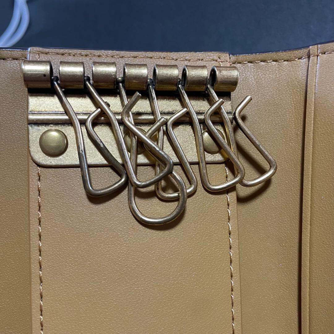 COACH コーチ チェリー柄 キーケース　ホワイト　ペブル