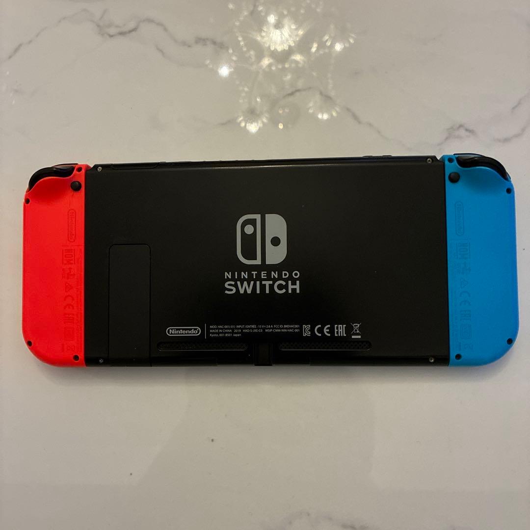 Nintendo Switch 本体 青と赤